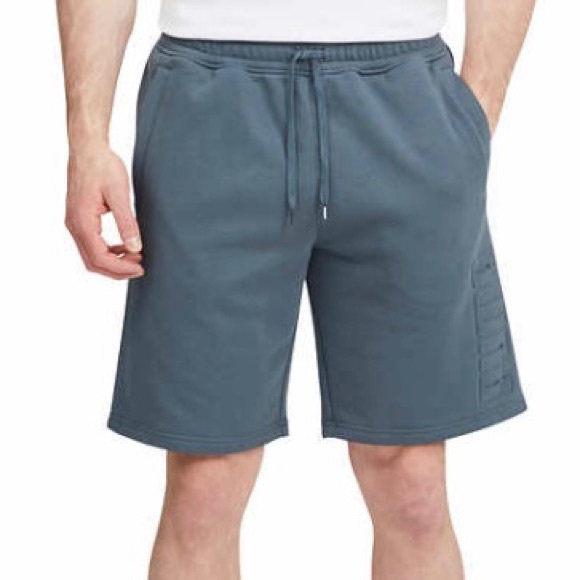 Puma Embossed Logo Mens Shorts Teal Blue Size XXL - Picture 2 of 9